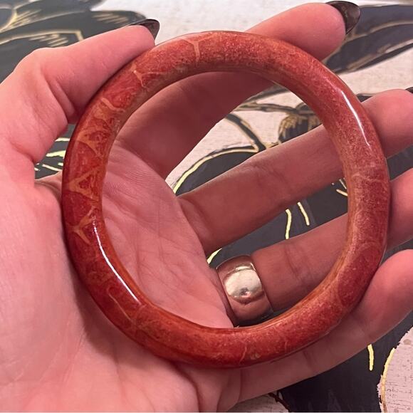 Vintage Genuine Apple Coral Polished Gemstone Bangle Bracelet Beautiful B1 - Picture 6 of 9